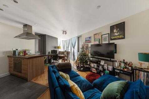 094A9493