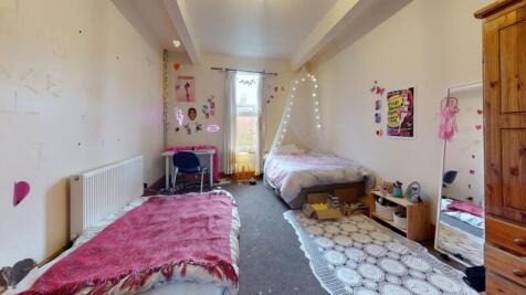 Kensington Terrace, Hyde Park, Leeds photo 3
