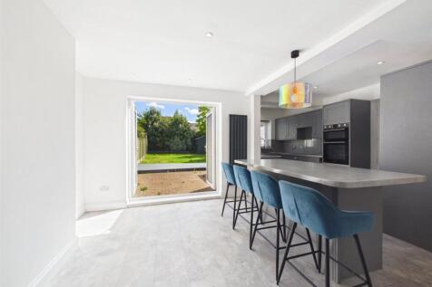 Finlay Road, Gloucester, Gloucestershire, GL4 photo 4