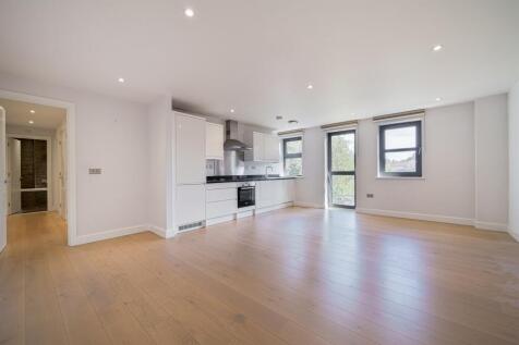Finchampstead Road, Wokingham, RG40 photo 3