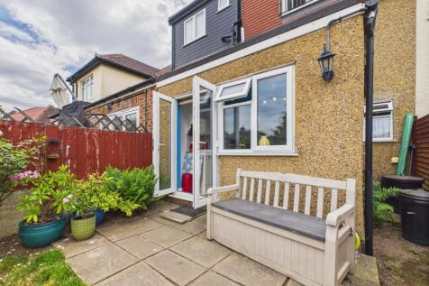 Rear Garden 6.jpg