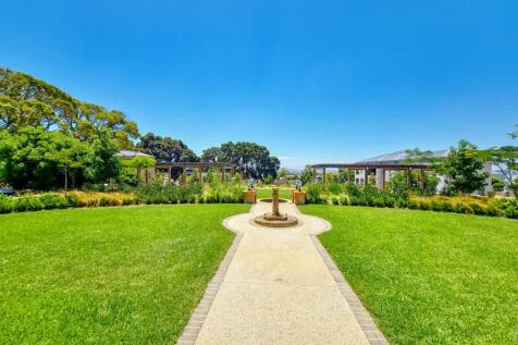 Greenways Estate's Landscaped Gardens 