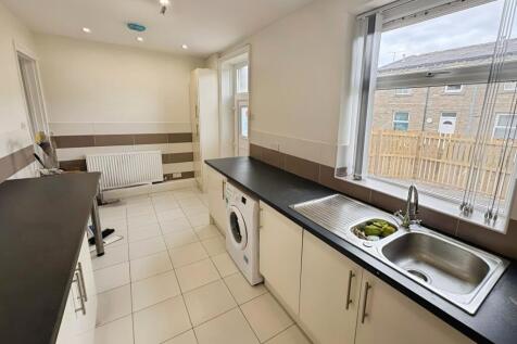 Pickford Street, Huddersfield, West Yorkshire, HD3 photo 5