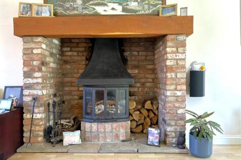 Complementary Feature Fireplace 989