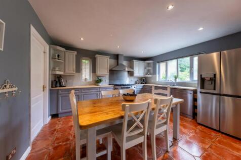 1 Registry Close-006.jpg