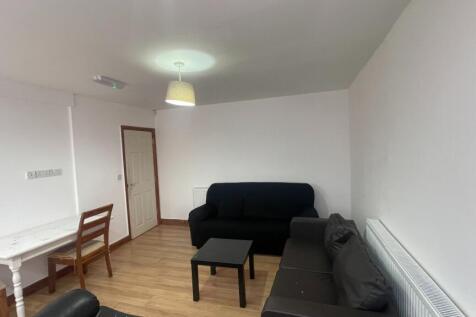 Clifton Avenue, Manchester photo 3
