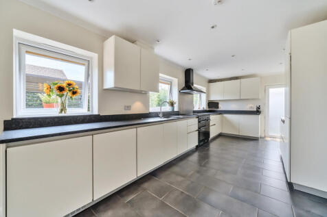 1313556-16-685c3d...