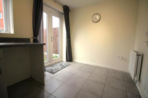 Coltishall Grove, Wolverhampton photo 5
