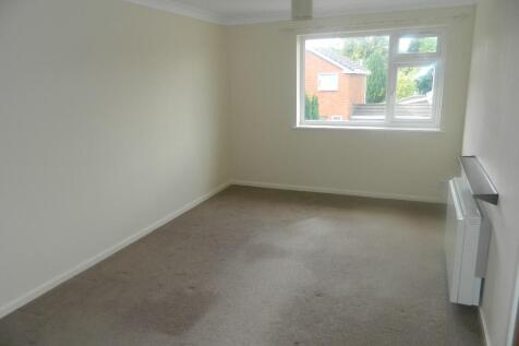 2 Tudor Grange, Court Road, Wrexham, LL13 7RH photo 4