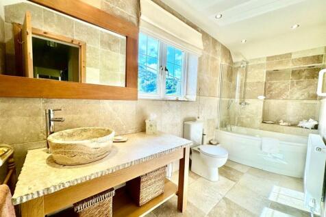 PHOTO-2024-08-20-17-40-17 (23).jpg