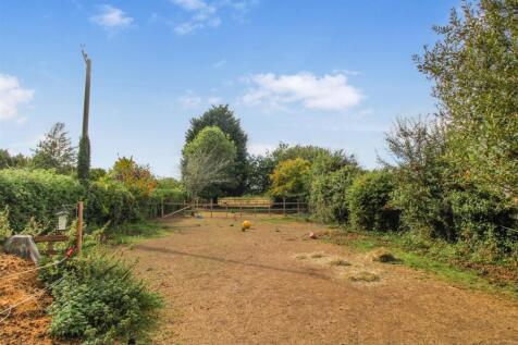 Turnout area / Land / Garden