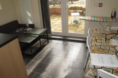 Culver Road, Reading, Berkshire, RG6 photo 2
