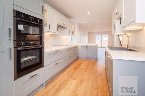 Kitchen to Living Space 