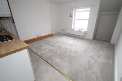 lounge 2.JPG