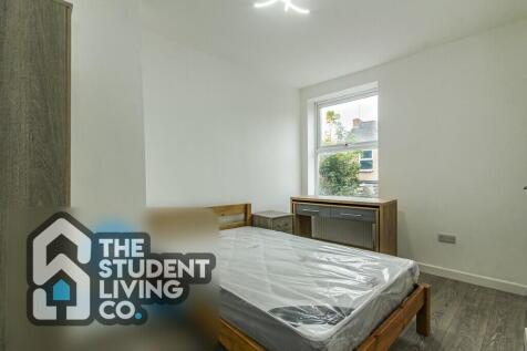 2 Bedroom Terraced in NG7 3EY
