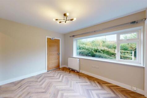 Drawwell Street, 22, living room