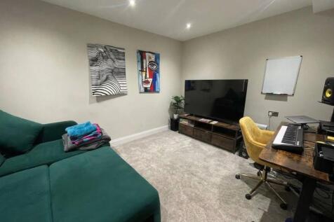Great Benty, West Drayton, UB7 photo 5