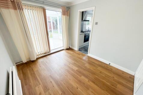 Chester Avenue, Sale photo 3
