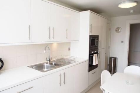 Eat-in Kitchen