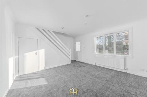 9 EARLSTON AVE DD40TH 031025 EDIT (2 of 7).jpg