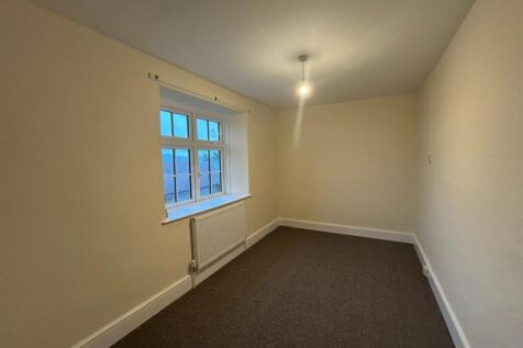 WhatsApp Image 2025-11-18 at 16.30.57 (3).jpeg