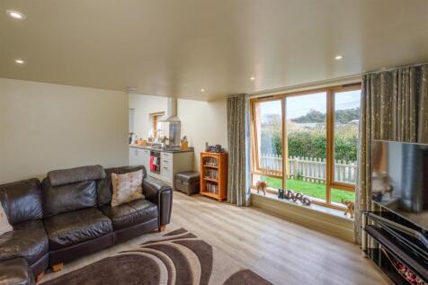 Rowridge Lane, NEWPORT photo 3