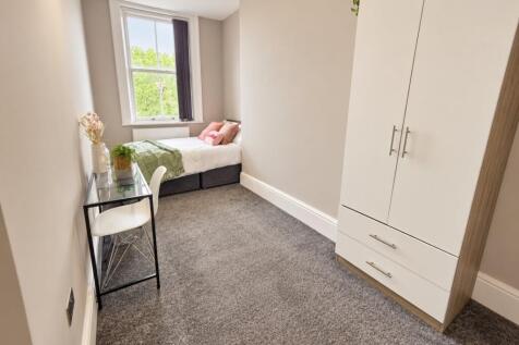 Suite 6 Alpha - Bedr