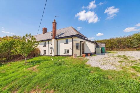 3-bed semi-detached on Spreyton, Crediton, EX17, £1,600/mo