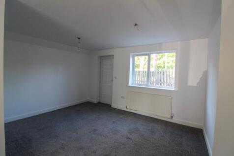 Springs Meadow, Bradford, West Yorkshire, BD8 photo 3