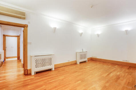 Flat 1, 18-20 Hans R