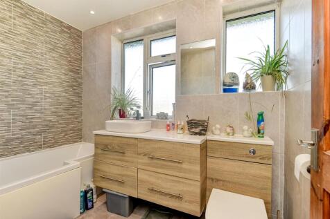 For Sale by Aspire Residential | The Strand