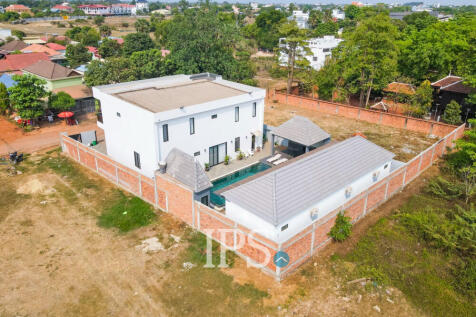 8 Bedroom Multi-Villa Estate For Sale - Chreav, Siem Reap