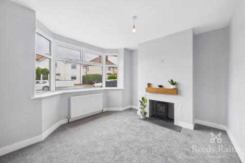Fairview Crescent, Prestatyn, Denbighshire, LL19 photo 4