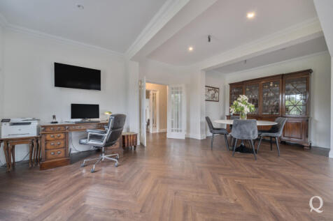 129e3955-ee17-4d7...