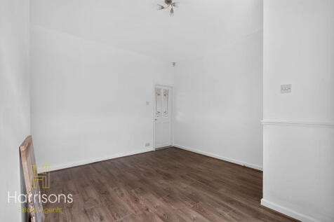 Morris Green Lane, BL3 **AVAILABLE NOW** photo 4