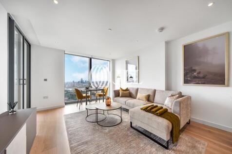 London, E14 - property photo