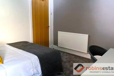 Bedroom 3b_169418842