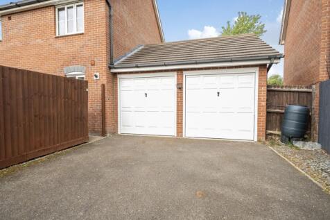 Garage/driveway