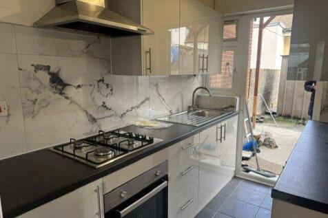 Woodside Close, Wembley, HA0 photo 5