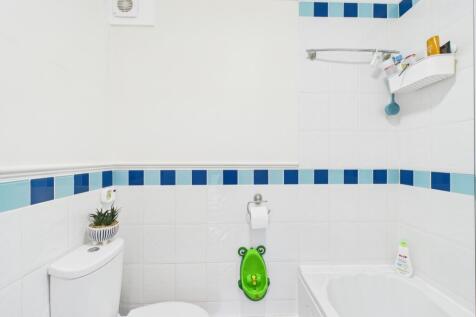 CAM02023G0-PR0168-STILL013