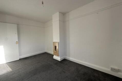 Ruislip Road, Greenford photo 3