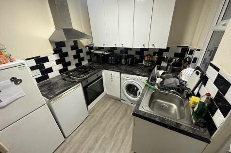 3 bedroom Terraced for rent