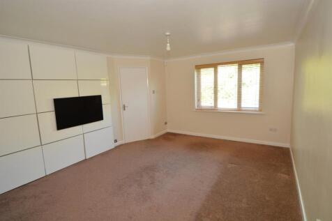 Osprey Close, Wanstead photo 3