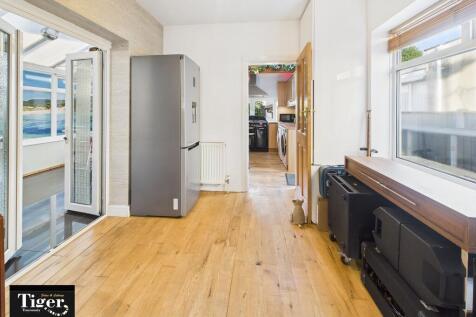 CAM02176G0-PR0772...