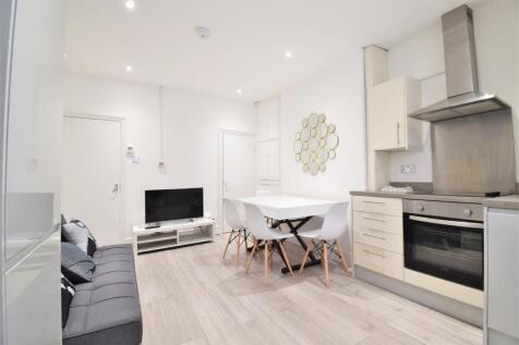 48 Lydgate Lane, Sheffield photo 3