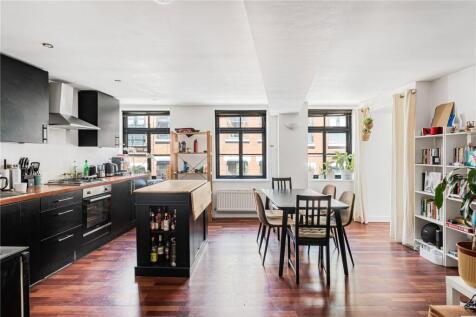 Reception/Kitchen