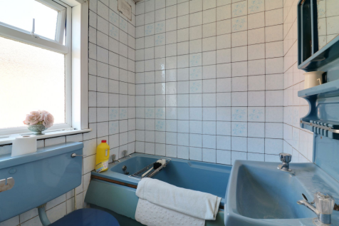 Main Family Bathroom