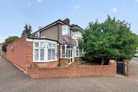 4 BEDROOM HOUSE WITH SELF-CONTAINED 1 BEDROOM GRA