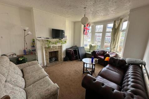 WhatsApp Image 2025-03-05 at 11.33.18 AM.jpeg