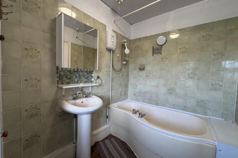 Bathroom/WC (upstairs)